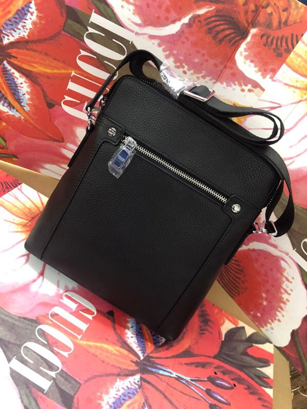 スーパーコピーブランドバッグ背面デザイン